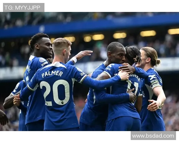 英超激战巴黎圣日耳曼与AC米兰战平点球大战引发全场狂欢