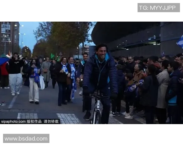 世界杯精彩对决皇马以4比3战胜AC米兰红牌争议引发全场热议与十大进球回顾