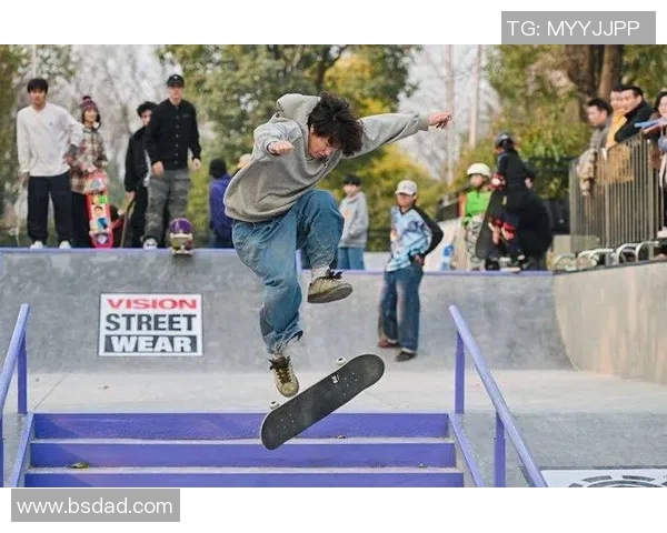 重庆滑板队进攻战术揭秘：深度解析滑板运动的魅力与挑战