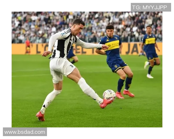 尤文图斯逆转多特蒙德绝杀瞬间引发全场狂欢精彩回顾与分析 尤文图斯逆转多特蒙德绝杀瞬间引发全场狂欢精彩回顾与分析