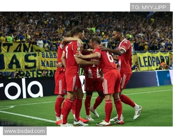 友谊赛惊现争议判罚里昂补时绝杀拜仁引发全场沸腾 友谊赛惊现争议判罚里昂补时绝杀拜仁引发全场沸腾